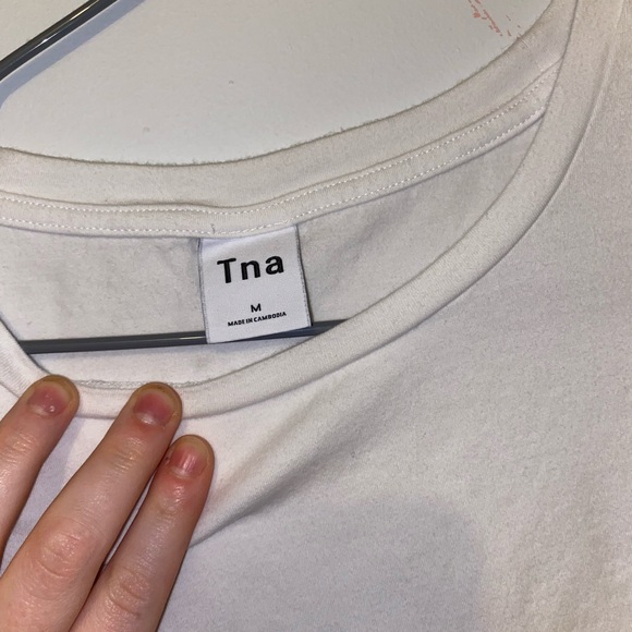 Aritzia TNA crop tee! Worn once! - Picture 2 of 2